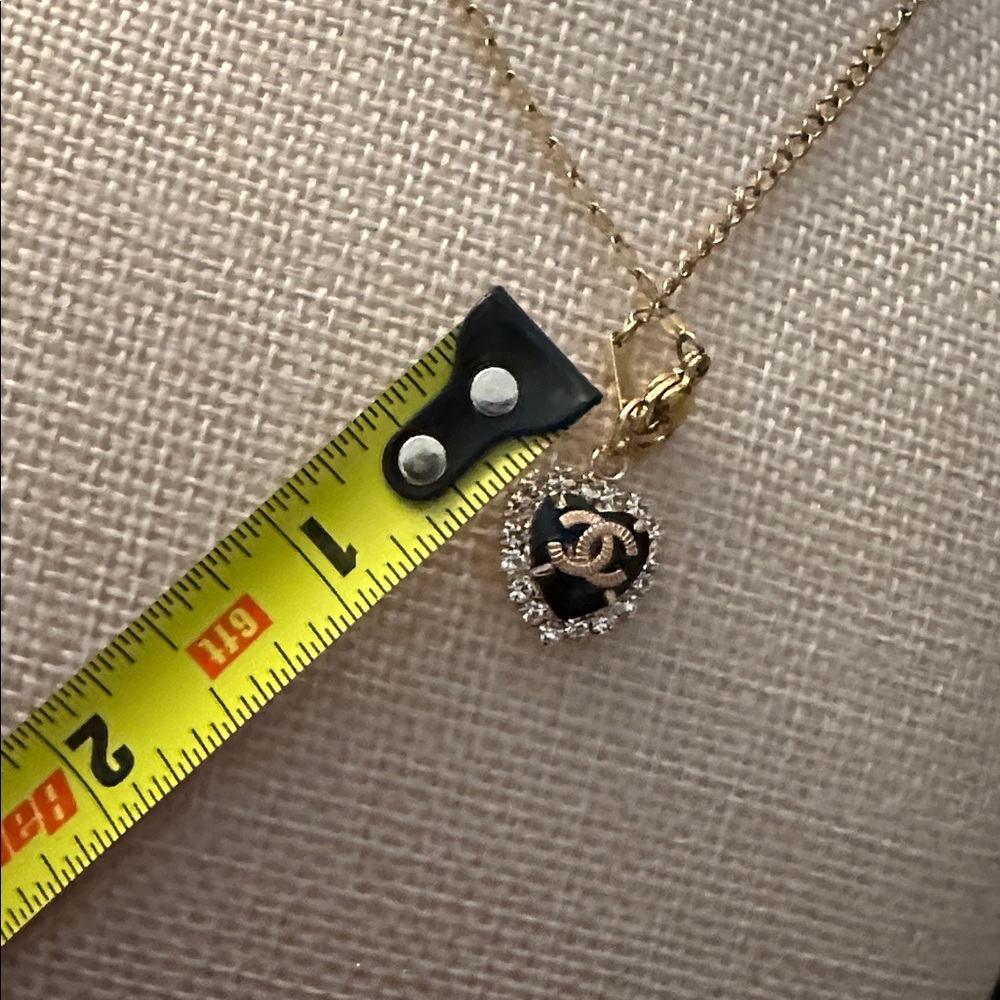 Chanel heart charm necklace - Picture 7 of 7